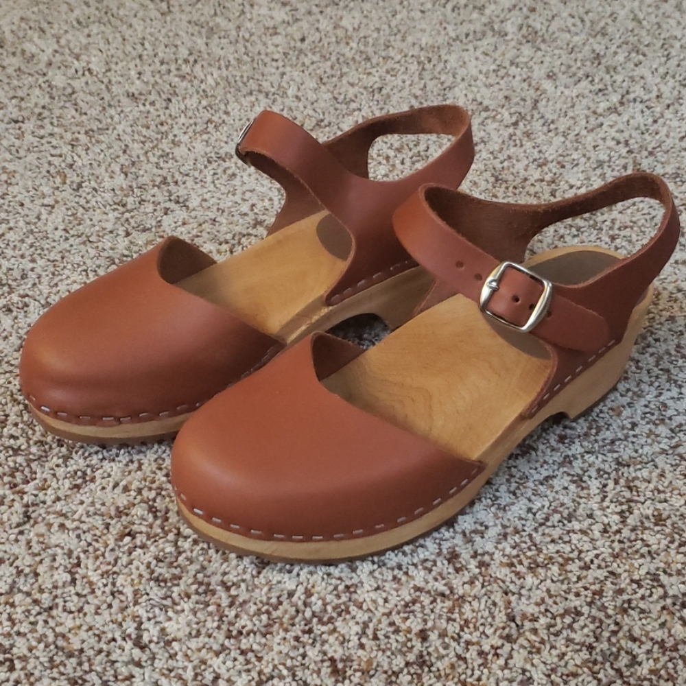MIA sofia clogs